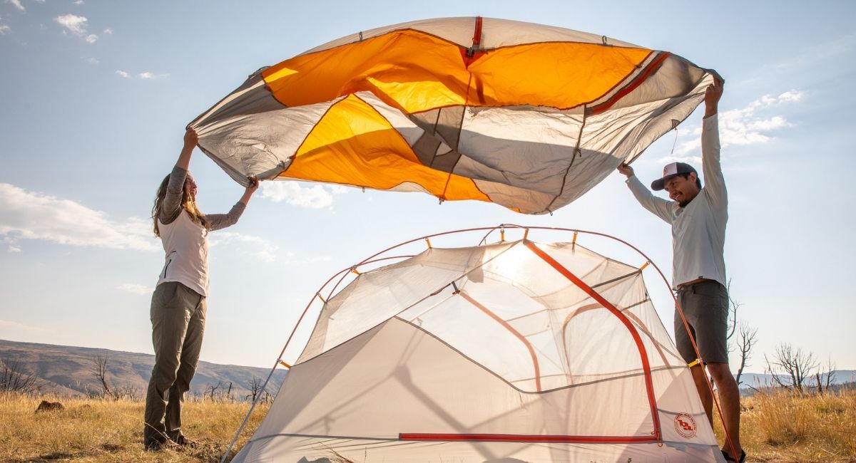 Ein Zelt ist beim Camping besonders wichtig